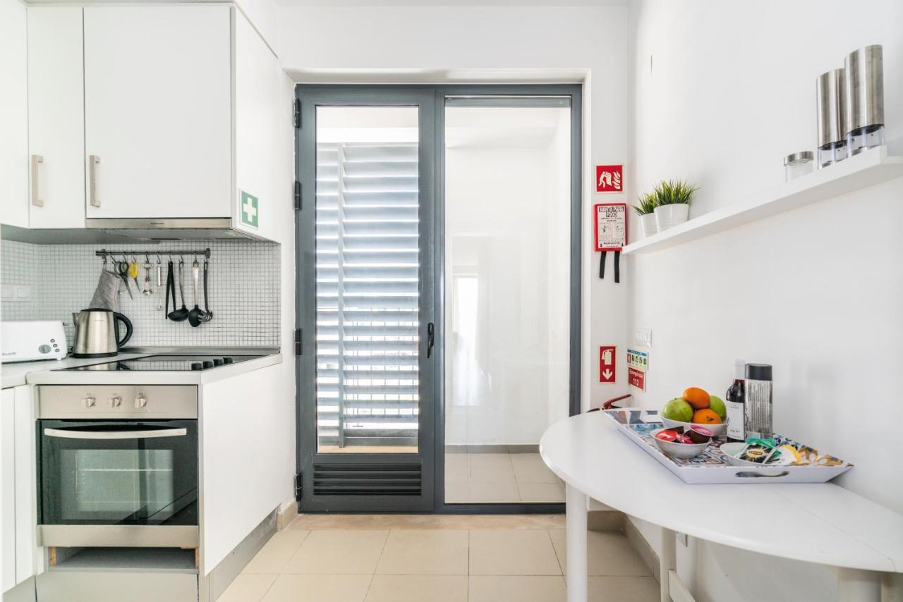 Bright & Spacious 2 Bed Flat 2 Bath W Garage In Lagos Marina ภายนอก รูปภาพ