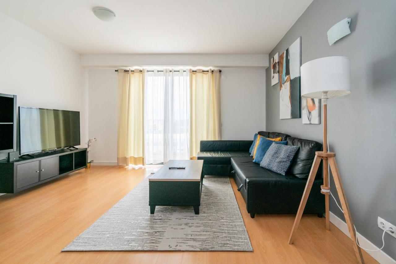 Bright & Spacious 2 Bed Flat 2 Bath W Garage In Lagos Marina ภายนอก รูปภาพ