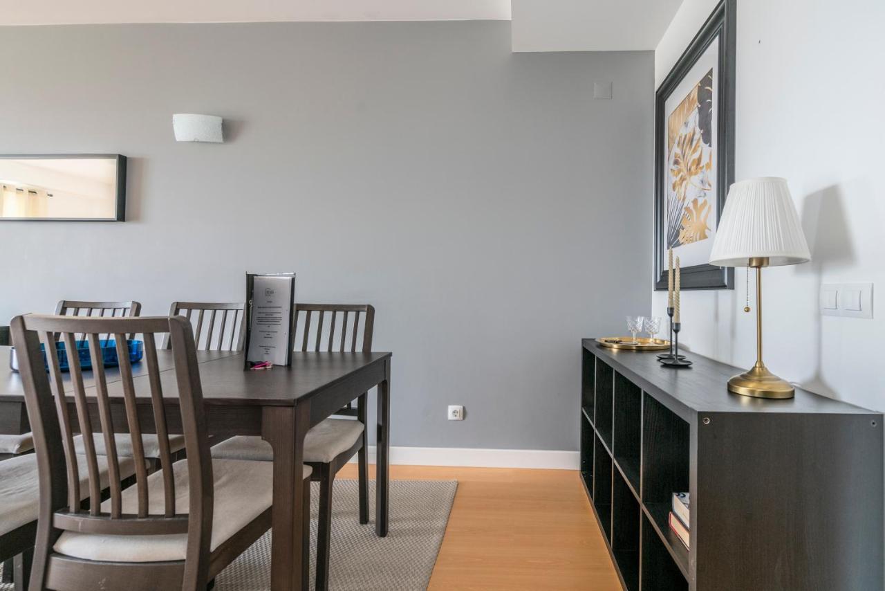 Bright & Spacious 2 Bed Flat 2 Bath W Garage In Lagos Marina ภายนอก รูปภาพ