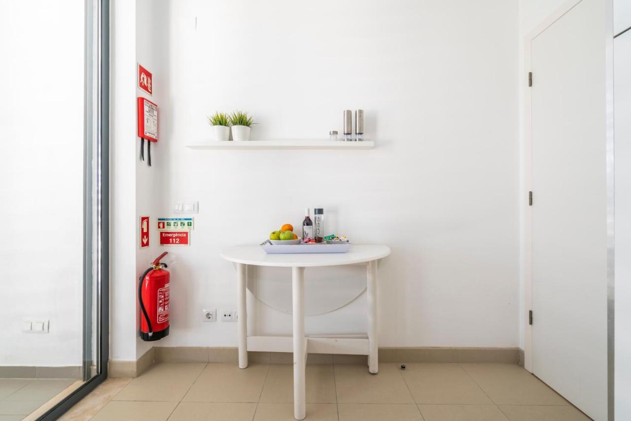 Bright & Spacious 2 Bed Flat 2 Bath W Garage In Lagos Marina ภายนอก รูปภาพ